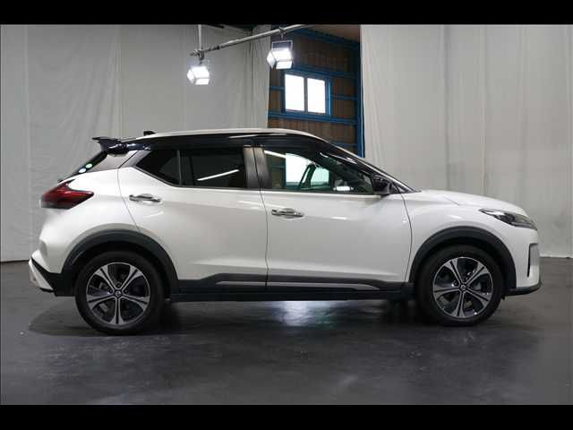 NISSAN KICKS 2020