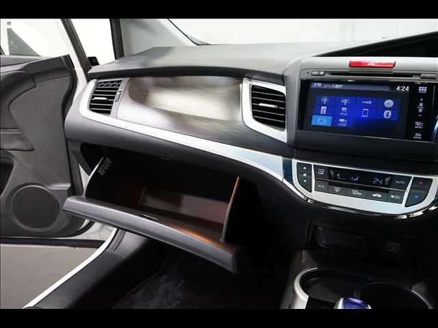 HONDA JADE HYBRID 2016