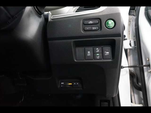 HONDA JADE HYBRID 2016