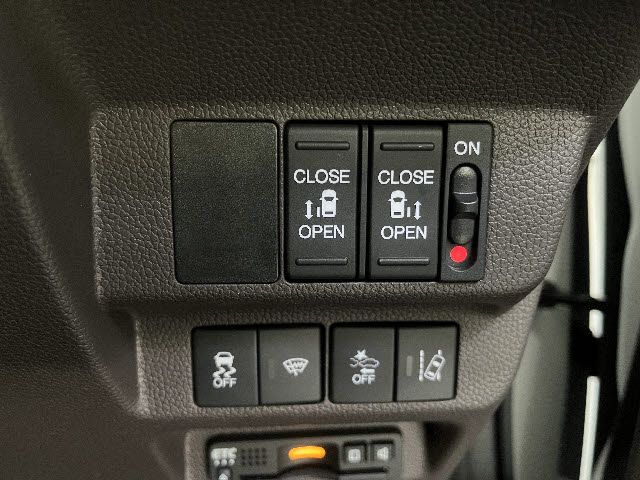 HONDA FREED HYBRID 4WD 2021