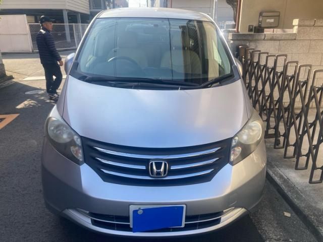 HONDA FREED 2009
