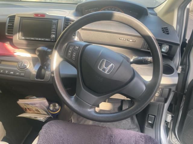 HONDA FREED 2009
