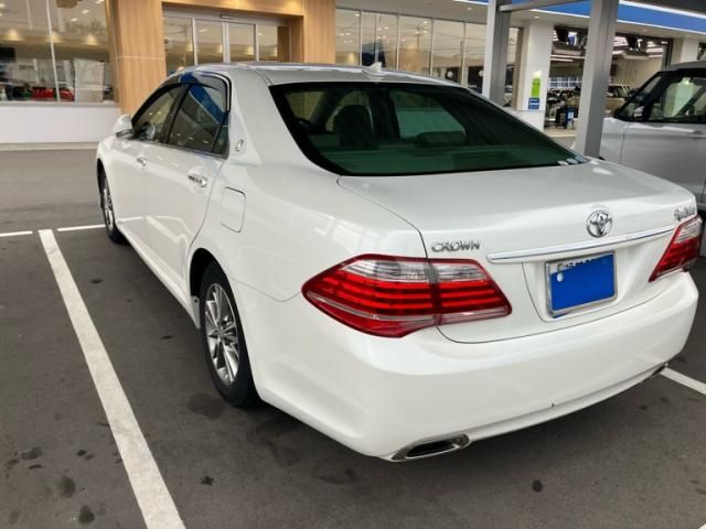 TOYOTA CROWN sedan 2010