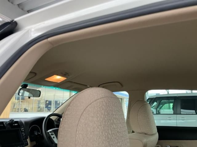 TOYOTA CROWN sedan 2010