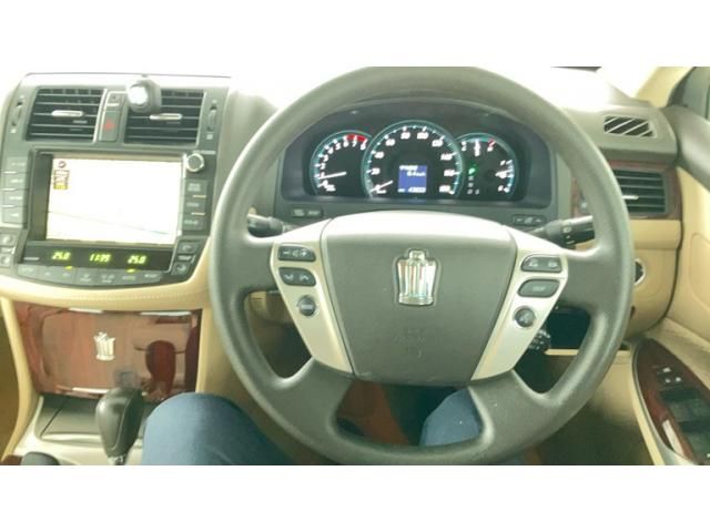 TOYOTA CROWN sedan 2010