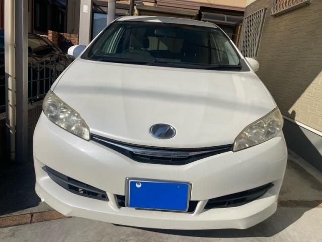 TOYOTA WISH 2013