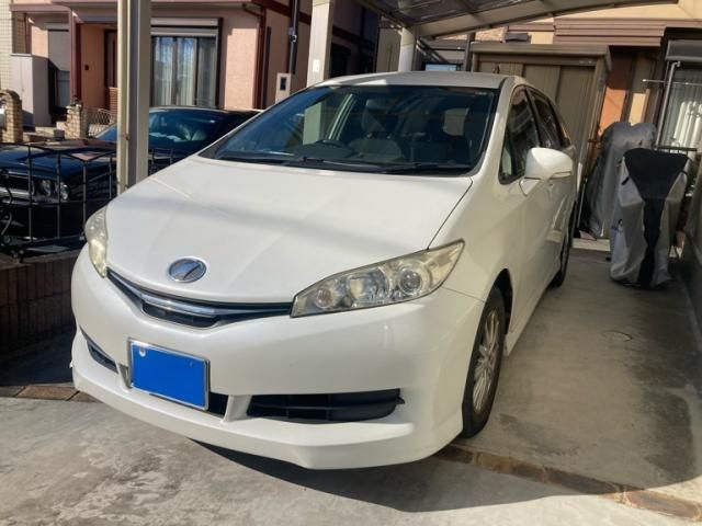 TOYOTA WISH 2013