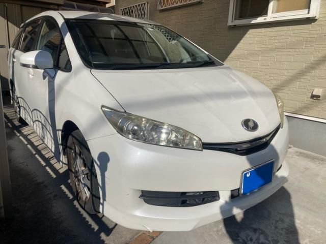 TOYOTA WISH 2013