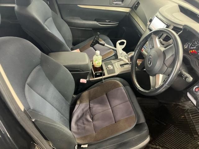 SUBARU LEGACY OUTBACK 2011