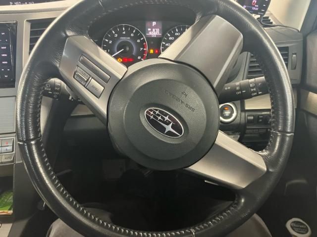 SUBARU LEGACY OUTBACK 2011