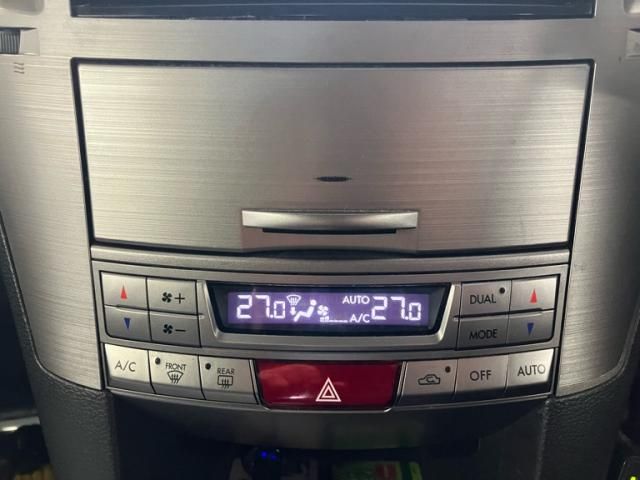 SUBARU LEGACY OUTBACK 2011