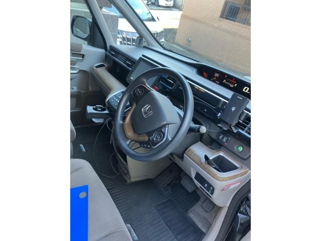 HONDA STEPWAGON 2015