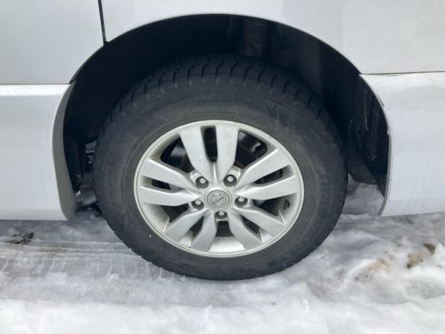 NISSAN SERENA  WG 4WD 2014