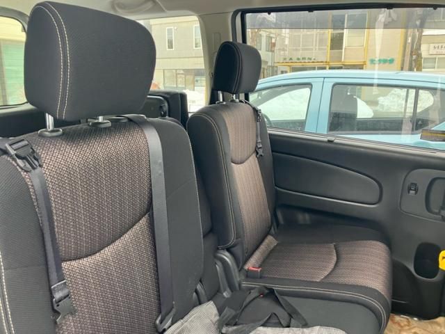 NISSAN SERENA  WG 4WD 2014