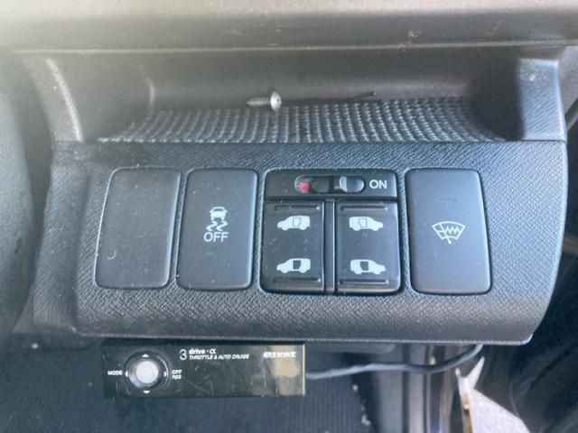 HONDA STEPWAGON SPADA 4WD 2010