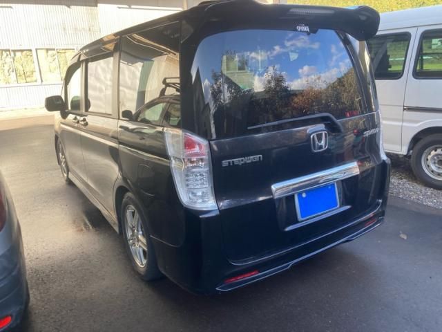 HONDA STEPWAGON SPADA 4WD 2010