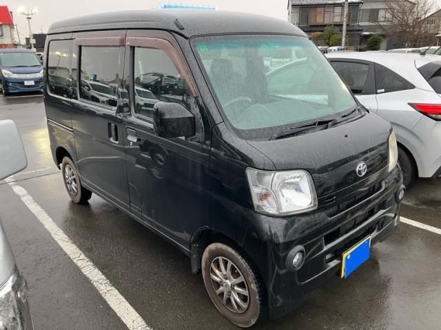 TOYOTA PIXIS van 4WD 2013