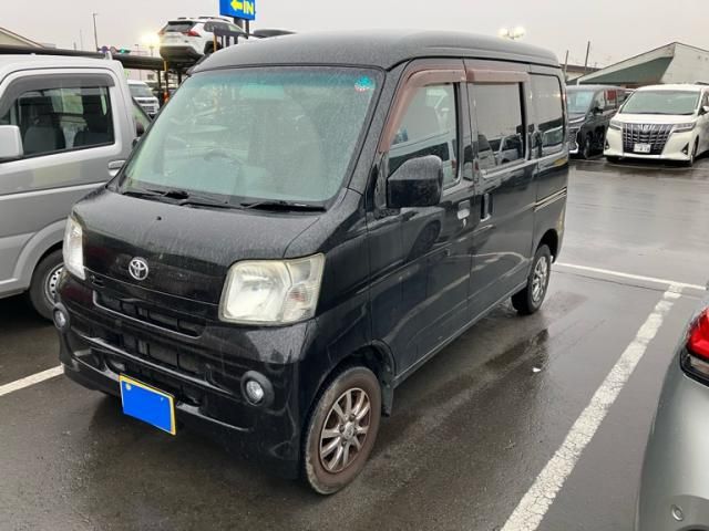 TOYOTA PIXIS van 4WD 2013