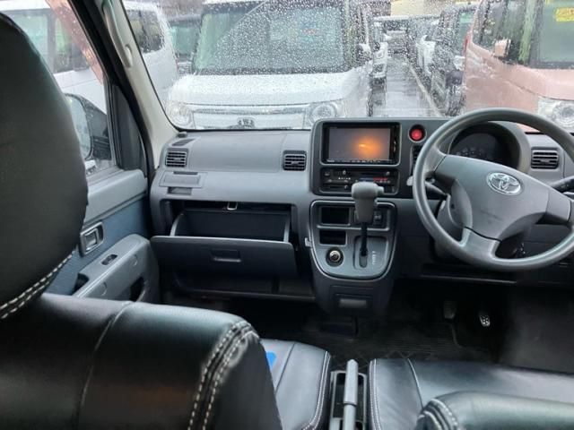 TOYOTA PIXIS van 4WD 2013