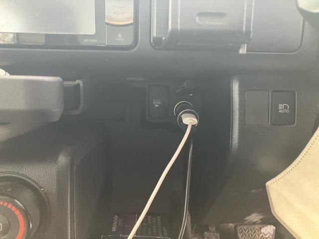 TOYOTA SUCCEED van 4WD 2017