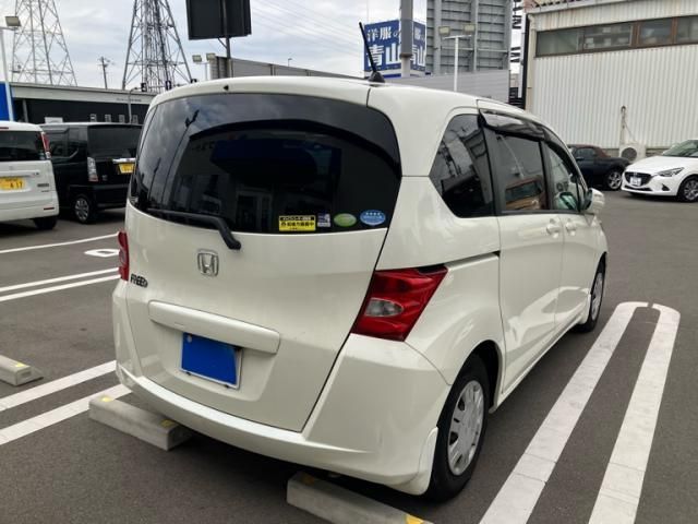 HONDA FREED 2011