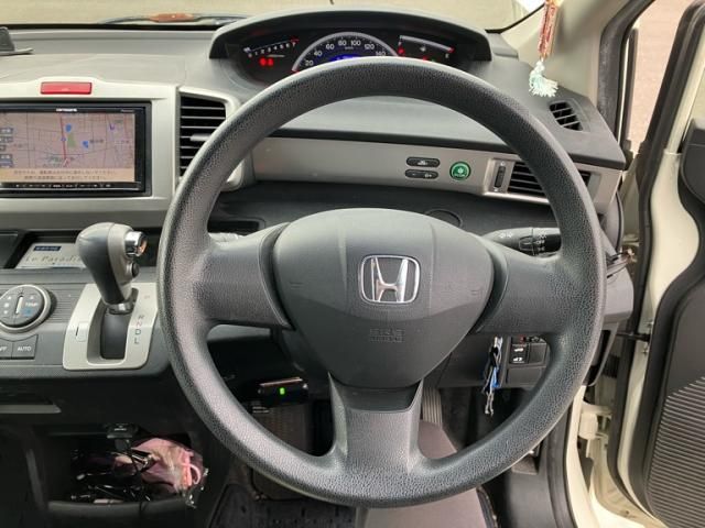 HONDA FREED 2011