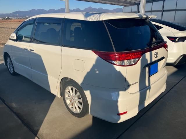 TOYOTA ESTIMA 2011