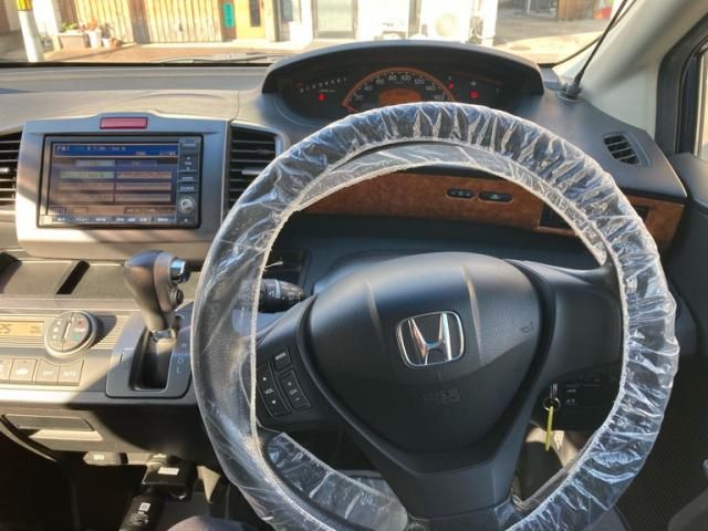 HONDA FREED 2010