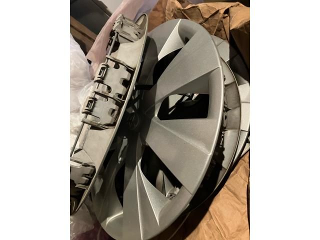 TOYOTA COROLLA FIELDER 2013