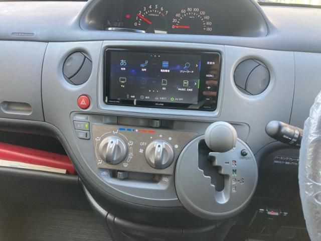 TOYOTA SIENTA 2008