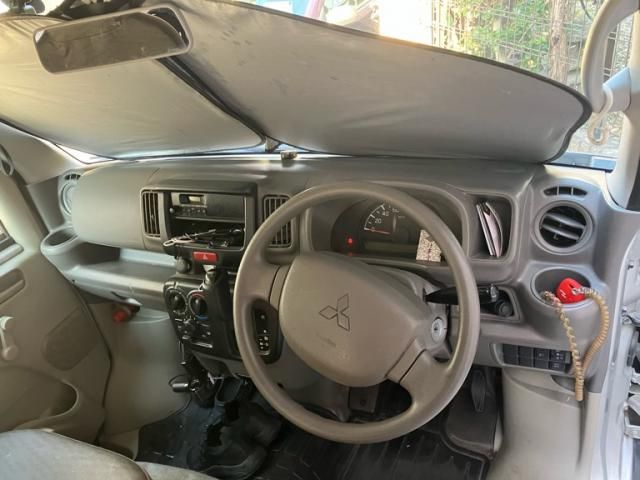 MITSUBISHI MINICAB van 2018