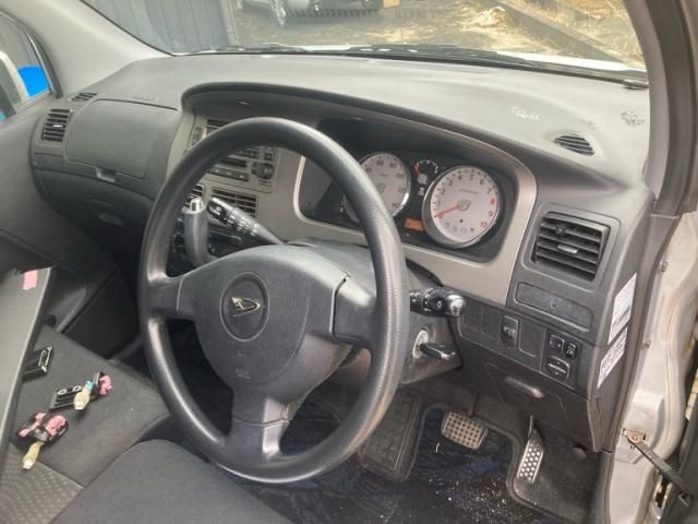 DAIHATSU MOVE CUSTOM 2006