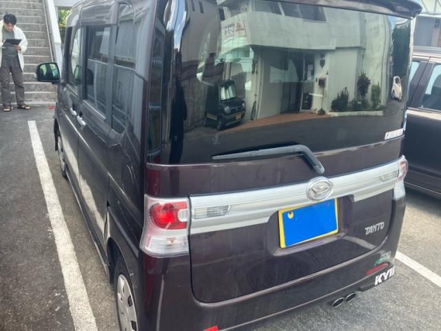 DAIHATSU TANTO CUSTOM 2011