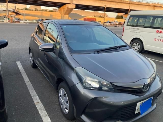 TOYOTA VITZ 2015