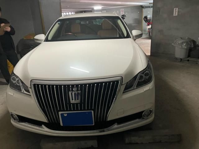 TOYOTA CROWN MAJESTA HYBRID 2013 