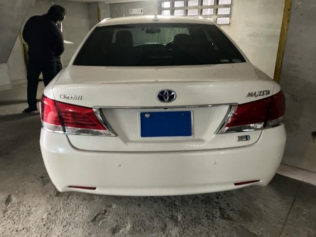TOYOTA CROWN MAJESTA HYBRID 2013