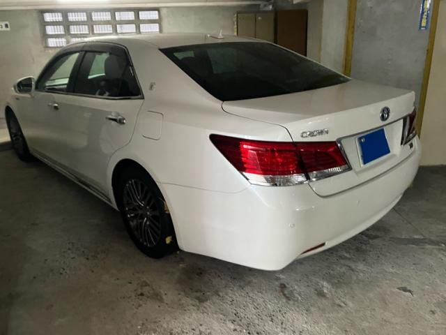 TOYOTA CROWN MAJESTA HYBRID 2013