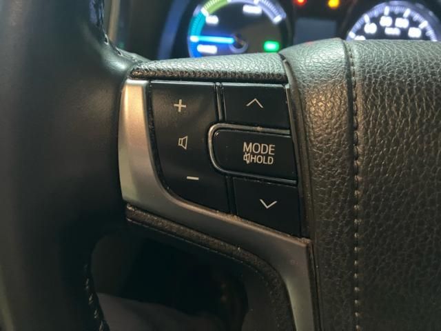 TOYOTA CROWN MAJESTA HYBRID 2013