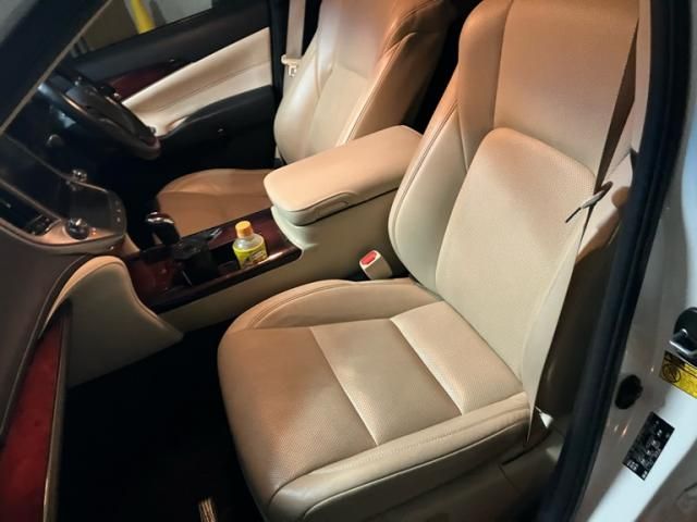 TOYOTA CROWN MAJESTA HYBRID 2013