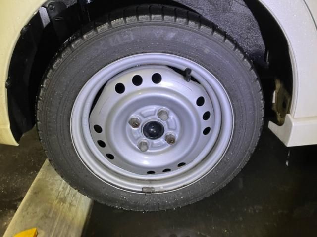 DAIHATSU MOVE CUSTOM 4WD 2013