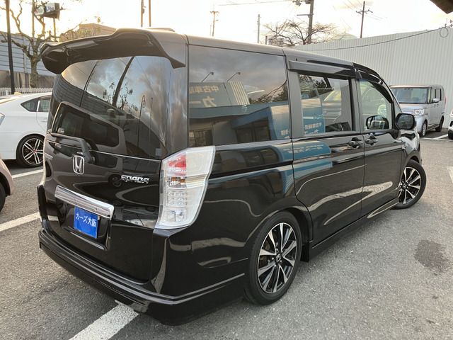 HONDA STEPWAGON SPADA 2011