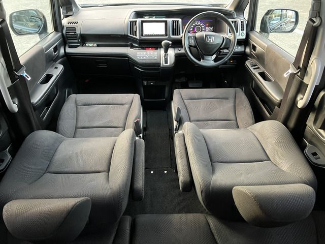 HONDA STEPWAGON SPADA 2011