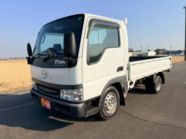 MAZDA TITAN DUSH 2010