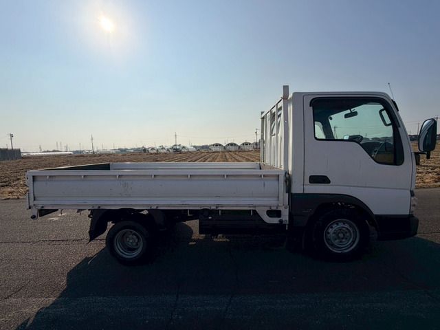 MAZDA TITAN DUSH 2010