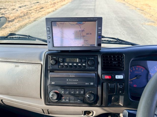 MAZDA TITAN DUSH 2010