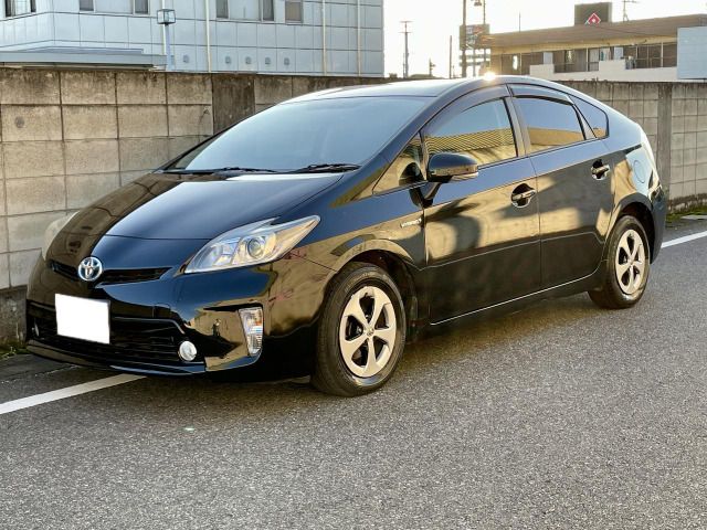 TOYOTA PRIUS 2013