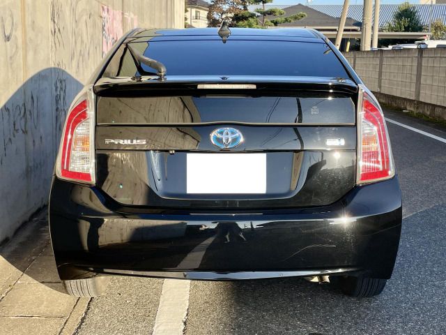 TOYOTA PRIUS 2013