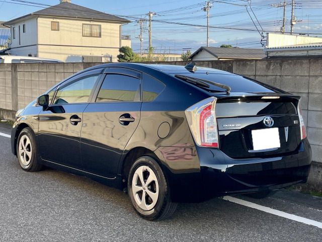 TOYOTA PRIUS 2013
