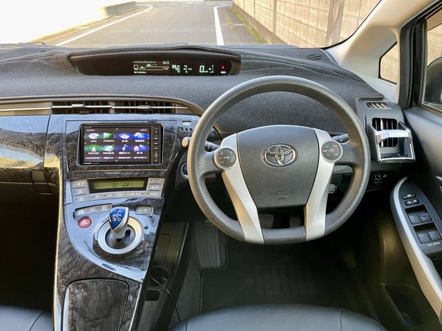 TOYOTA PRIUS 2013