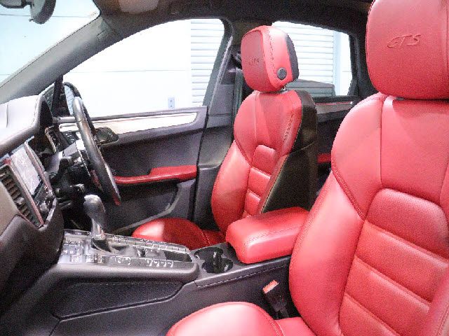 PORSCHE PORSCHE Macan 2018